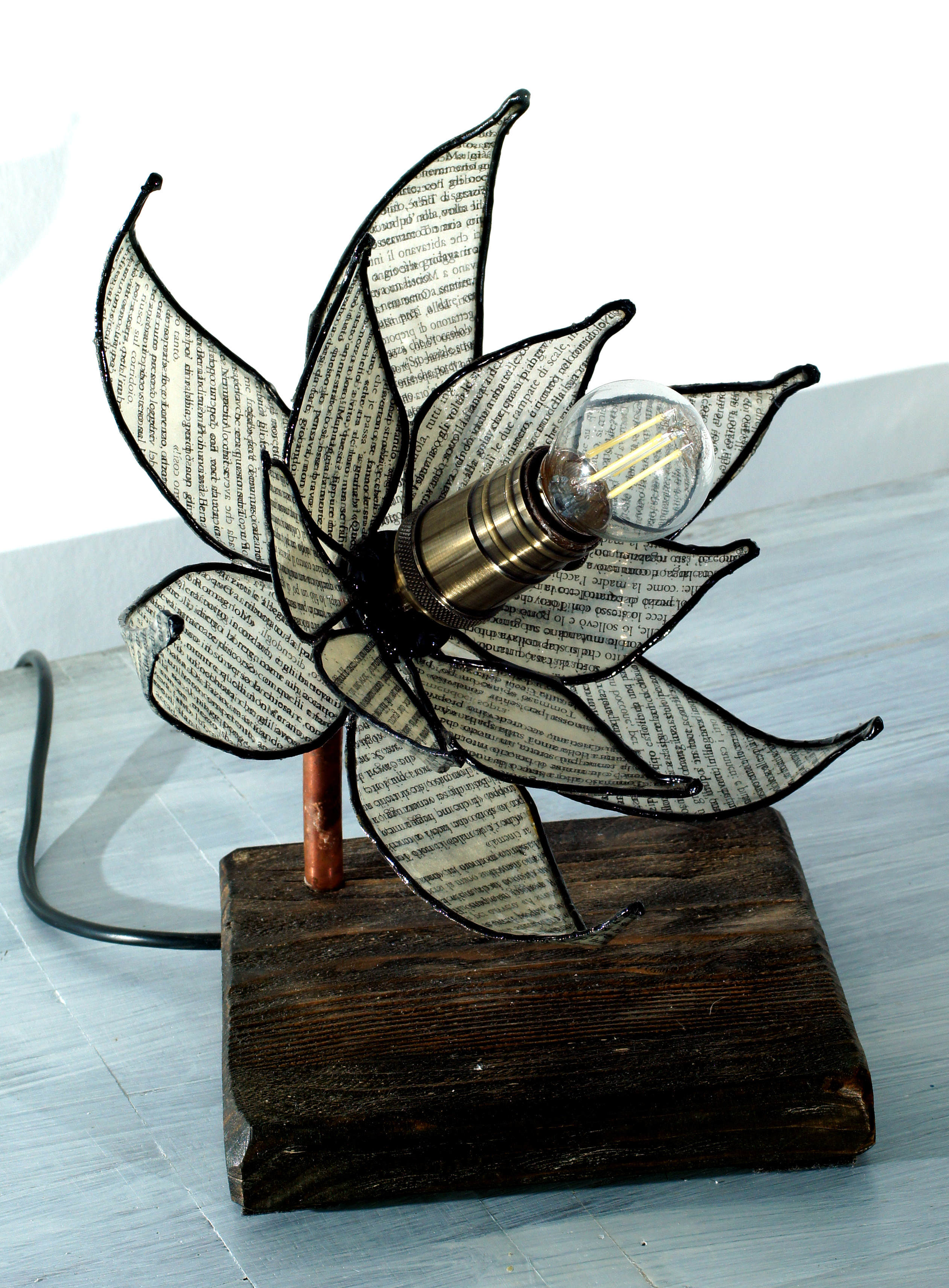 Book table lamp